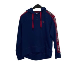 Tommy Hilfiger woman’s cropped sweater